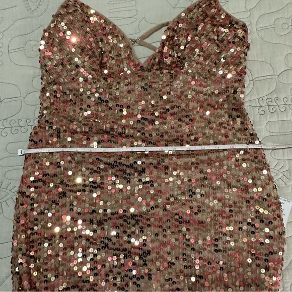 NWT MAC DUGGAL Sequined Spaghetti Strap Cowl Back Gown Sz 4 Copper - Picture 9 of 15